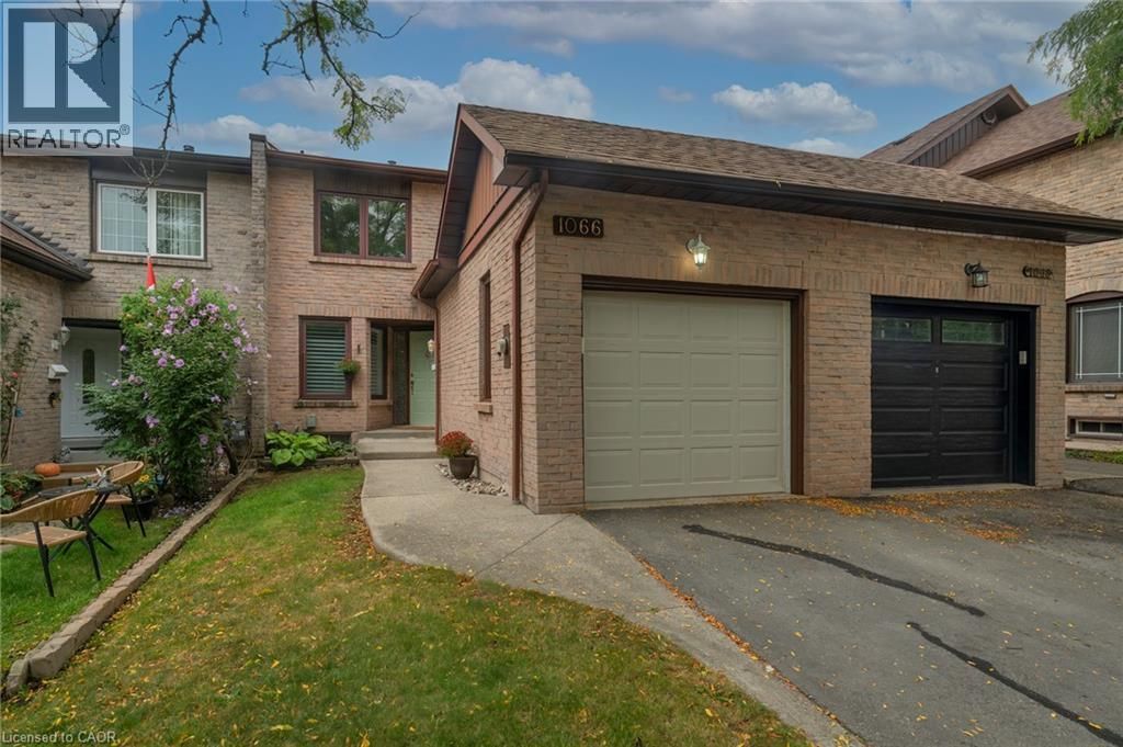 1066 Runnymead Crescent, Oakville
