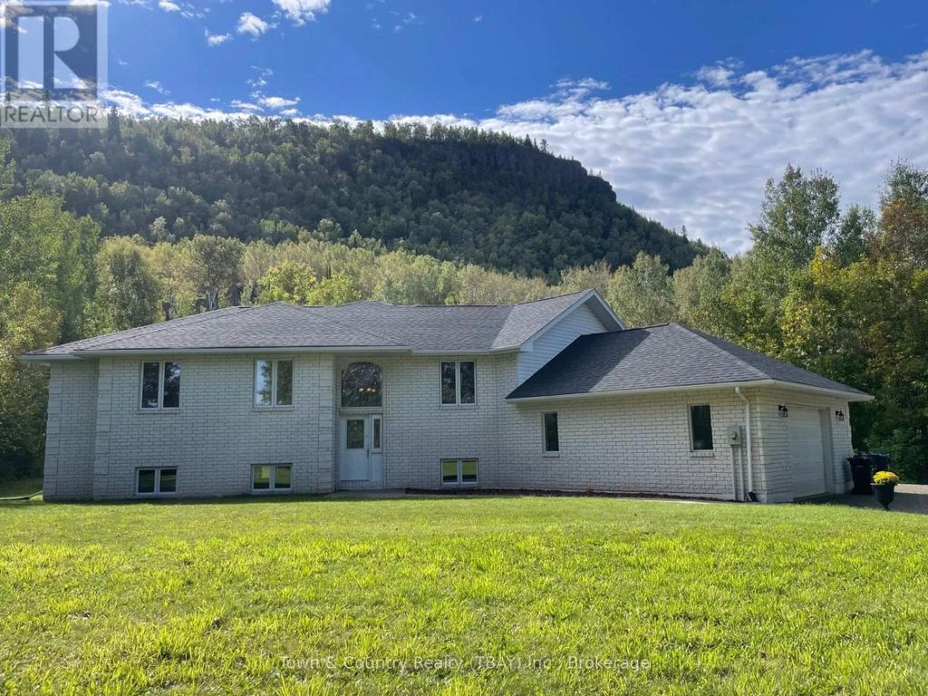 1990 Loch Lomond Road, Thunder Bay (mountain Road)