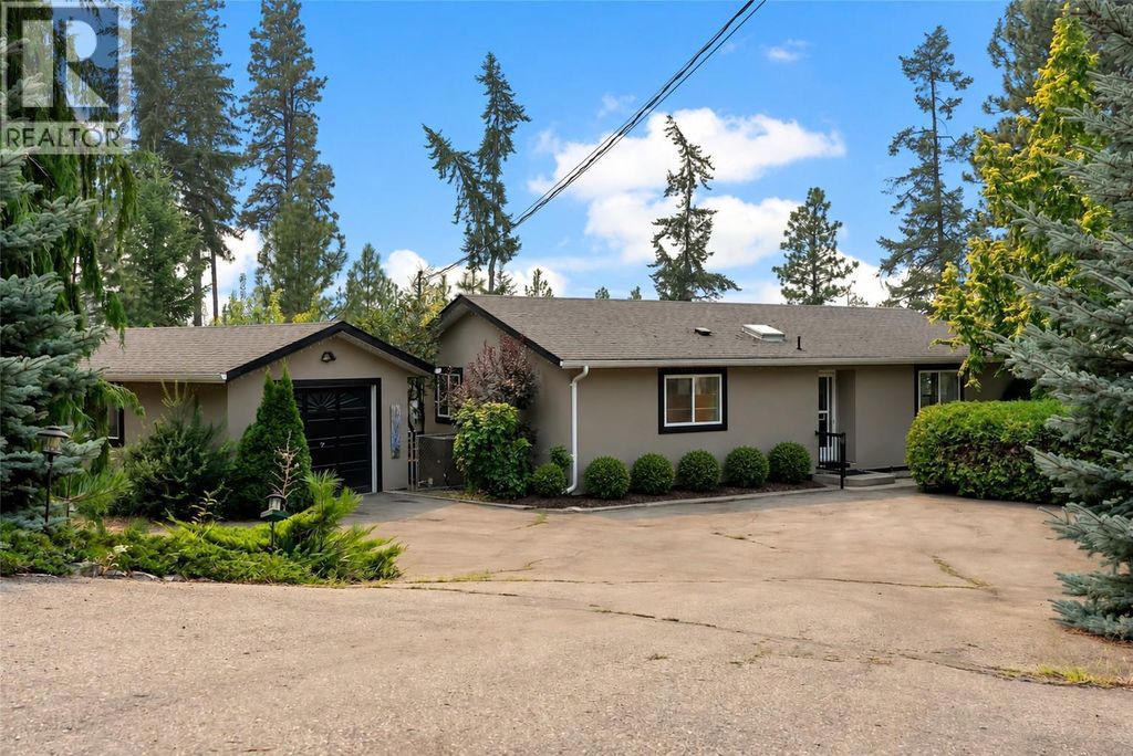3272 Juniper Drive, Naramata