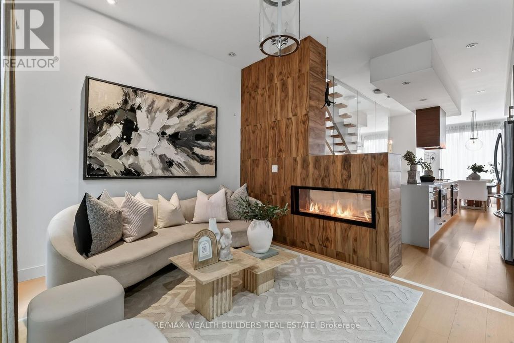 Th-07 - 837 Broadview Avenue, Toronto (playter Estates-Danforth)