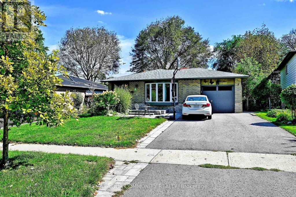 14 Misthollow Square, Toronto (morningside)