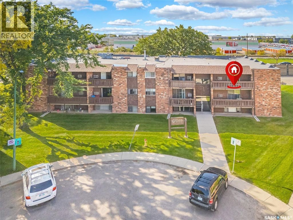 301 143 St Lawrence Court, Saskatoon