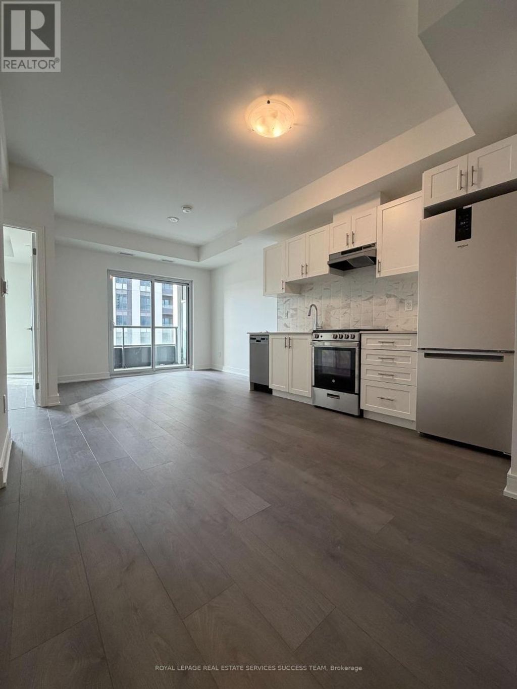 B809 - 715 Davis Drive, Newmarket (huron Heights-Leslie Valley)