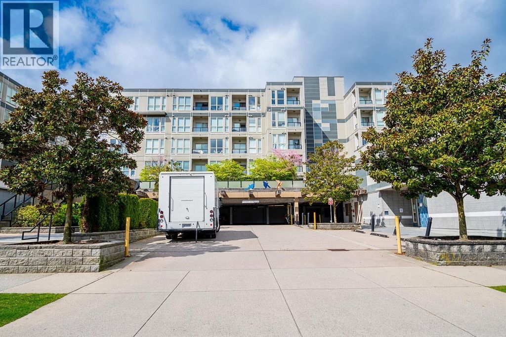 161 4099 Stolberg Street, Richmond