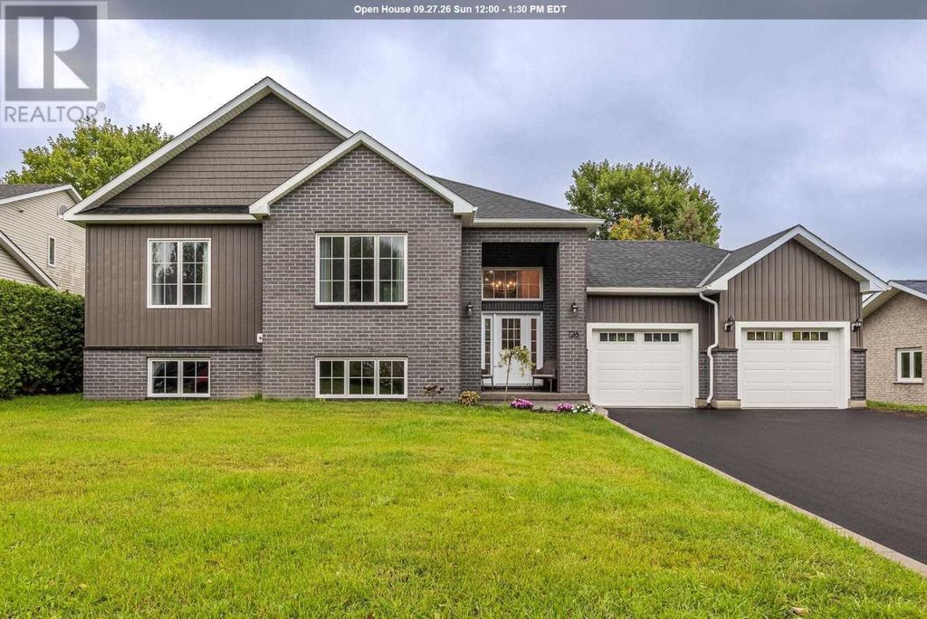 126 Queensgate Blvd, Sault Ste. Marie