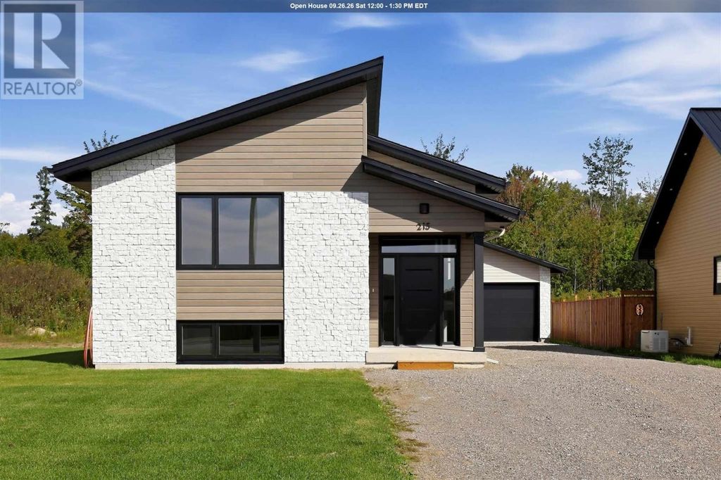 215 Greenfield Dr, Sault Ste. Marie