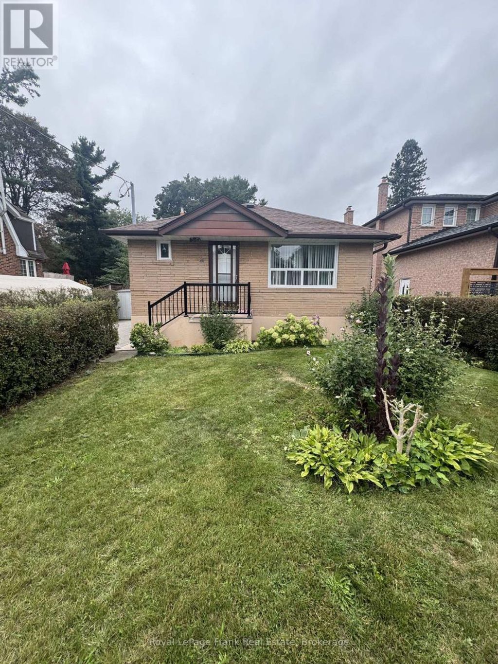 20 Gladys Road, Toronto (highland Creek)