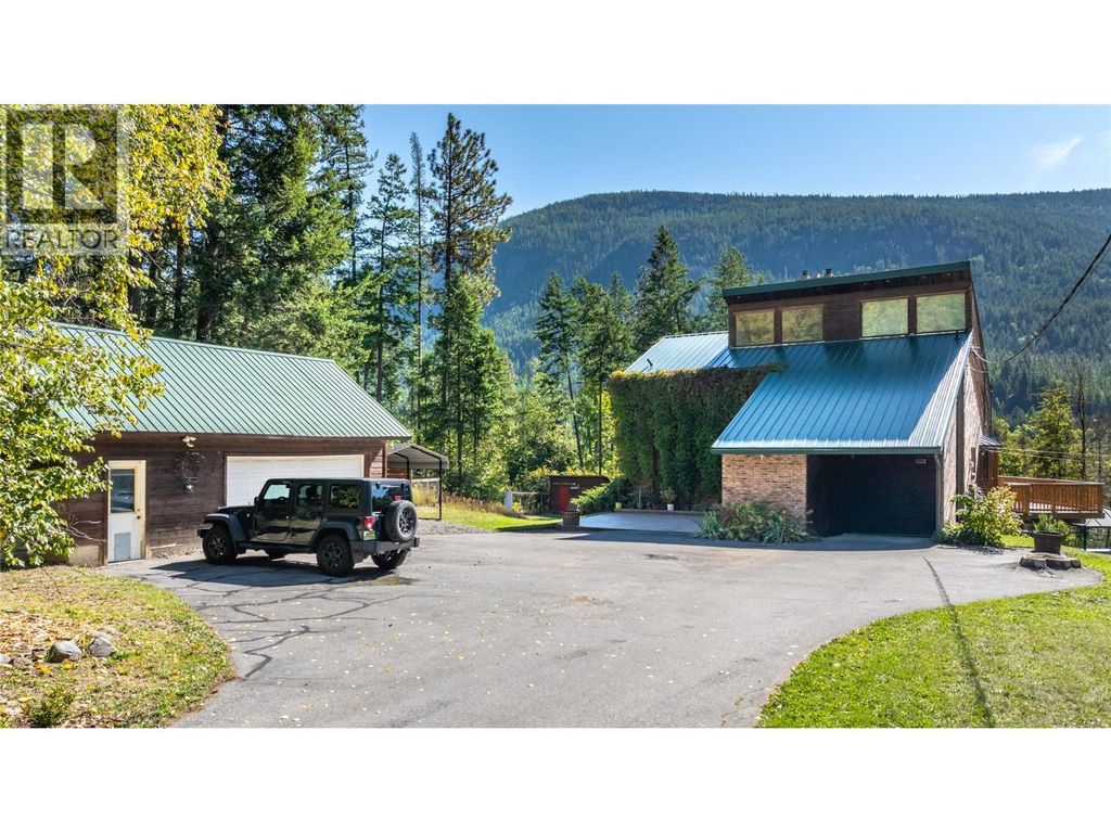 4681 Goat River N Road, Arrow Creek