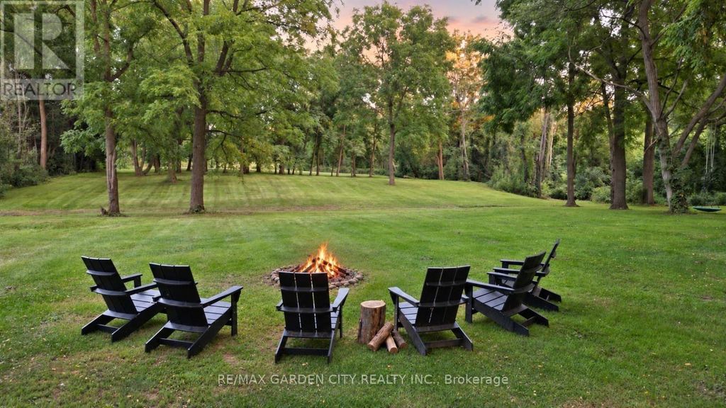 130 5th Con Road E, Hamilton