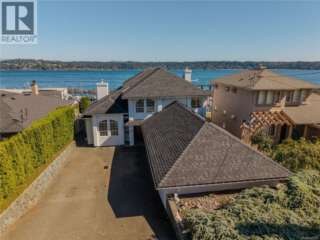 725 Thulin St, Campbell River