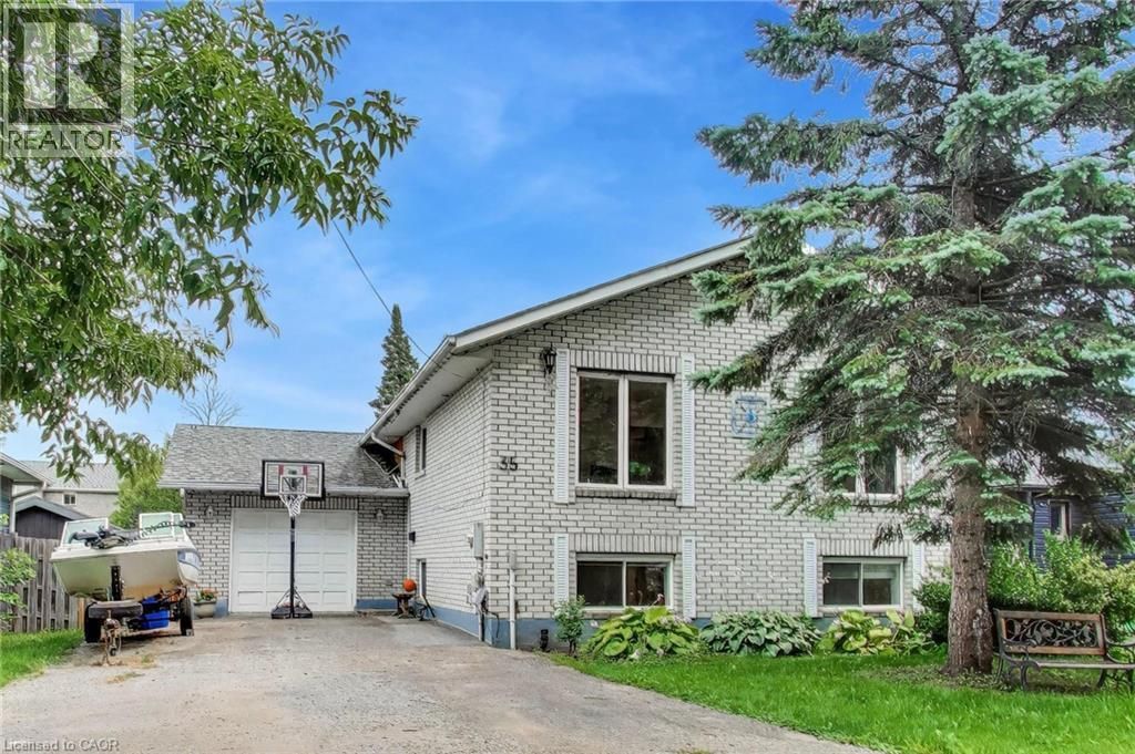 35 Shirlea Boulevard, Keswick