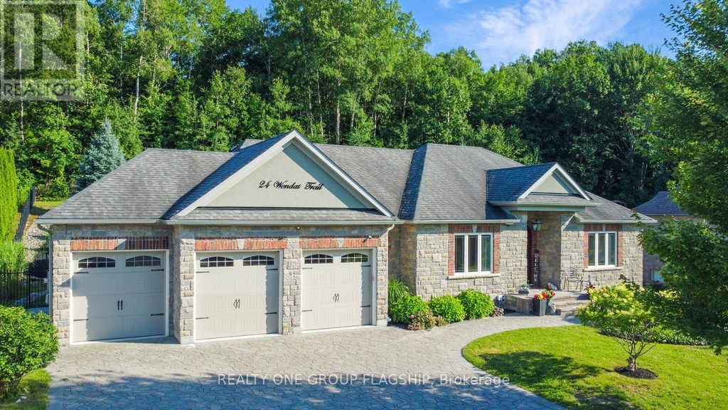 24 Wendat Trail E, Springwater (midhurst)