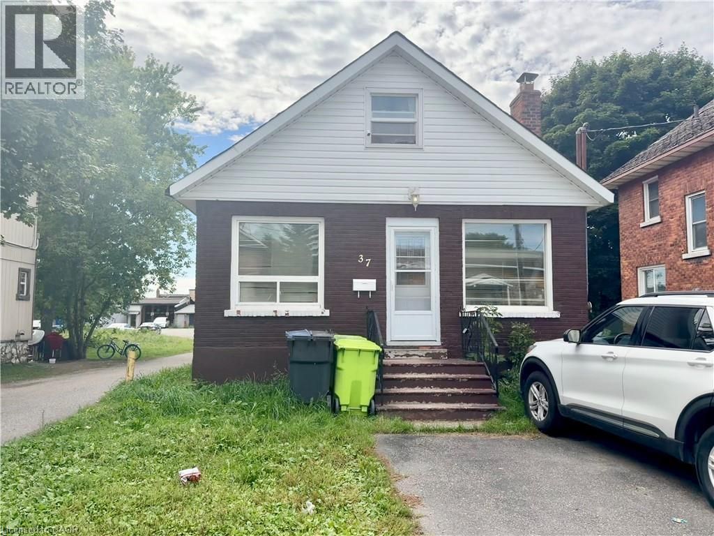 37 Albert Street E, Sault Ste. Marie