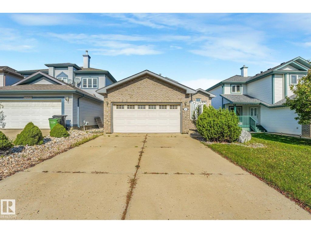 1271 Ormsby Ln Nw, Edmonton