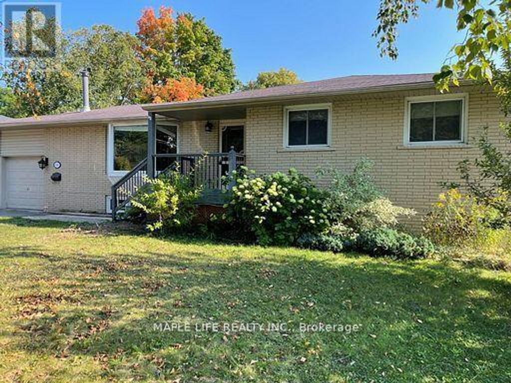 886 Srigley Street, Newmarket (gorham-College Manor)