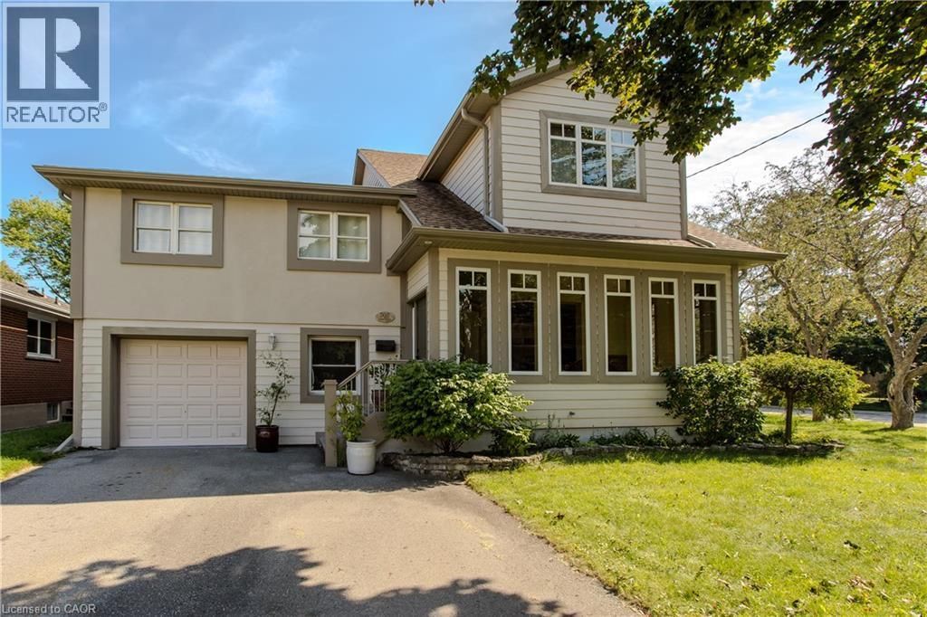 707 Ross Street, Burlington