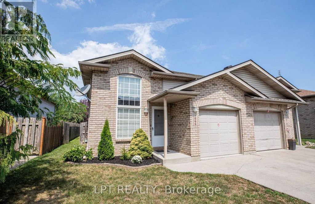 11866 Brouillette Court, Tecumseh