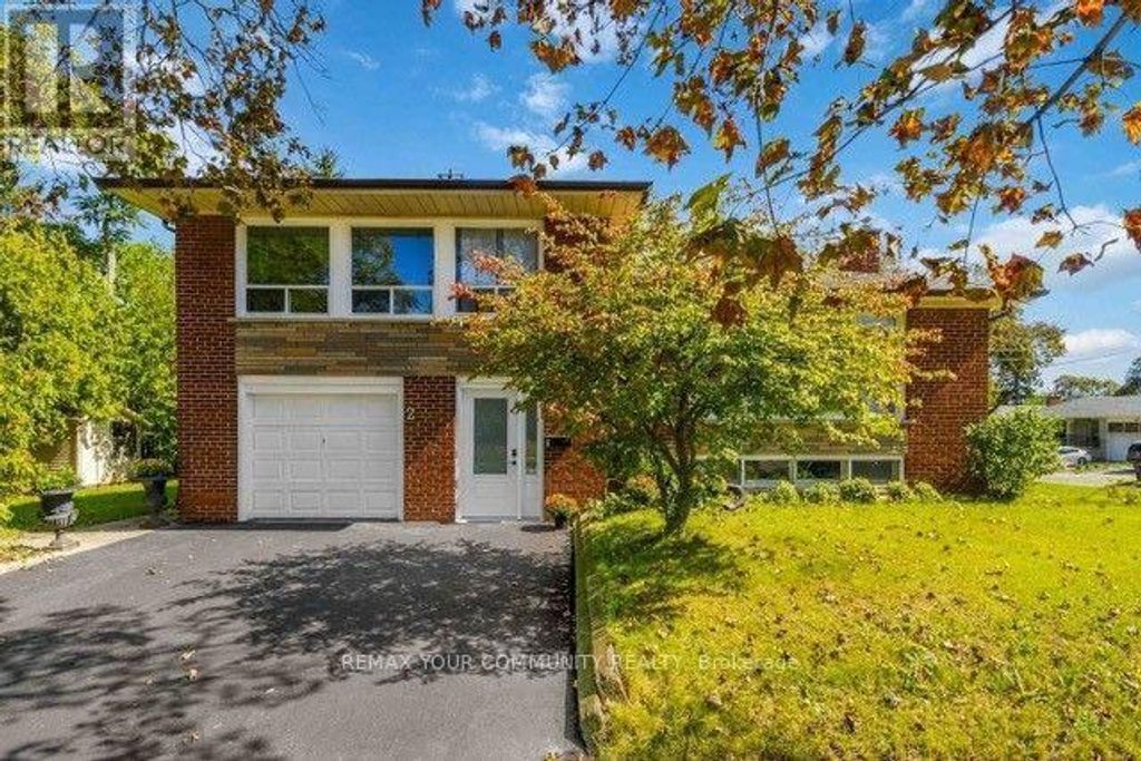 2 Munhall Road, Toronto (humber Heights)
