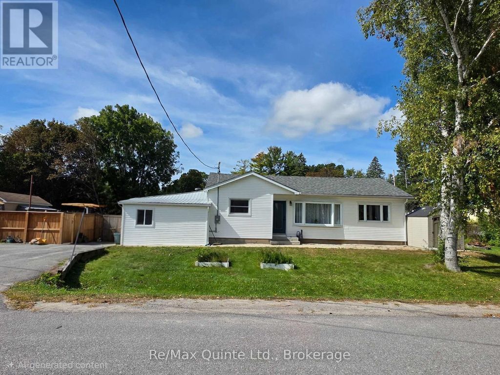 11 Second Street, Prince Edward County (picton Ward)