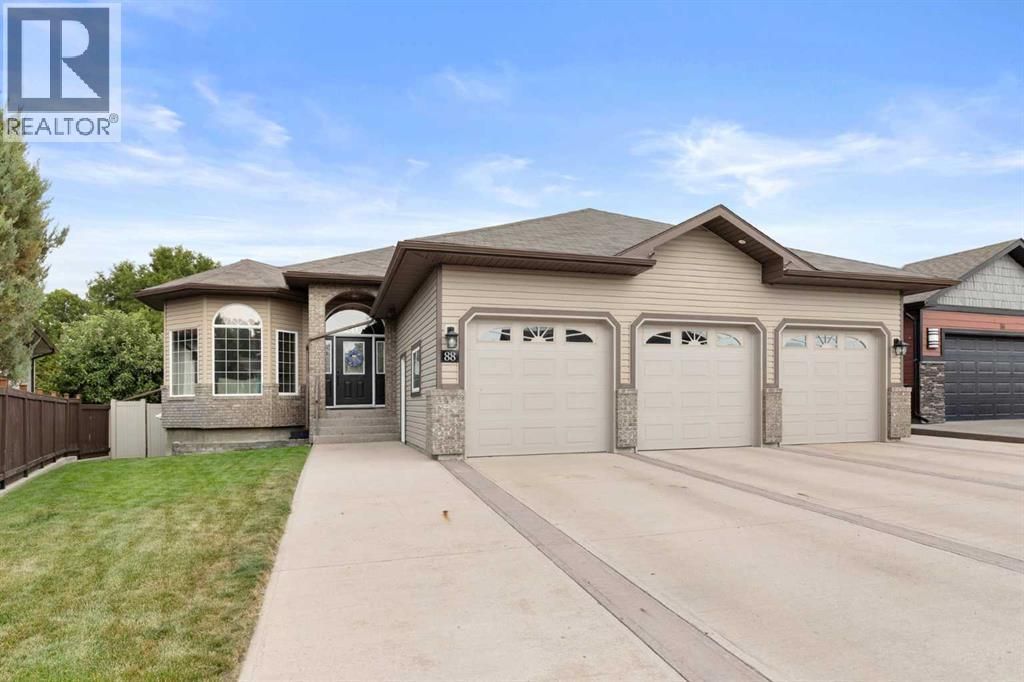 88 Greenwood Court Sw, Medicine Hat