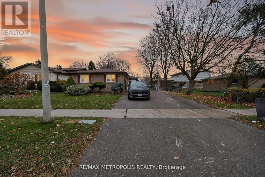 Bsmt - 6 Madoc Drive, Brampton (madoc)