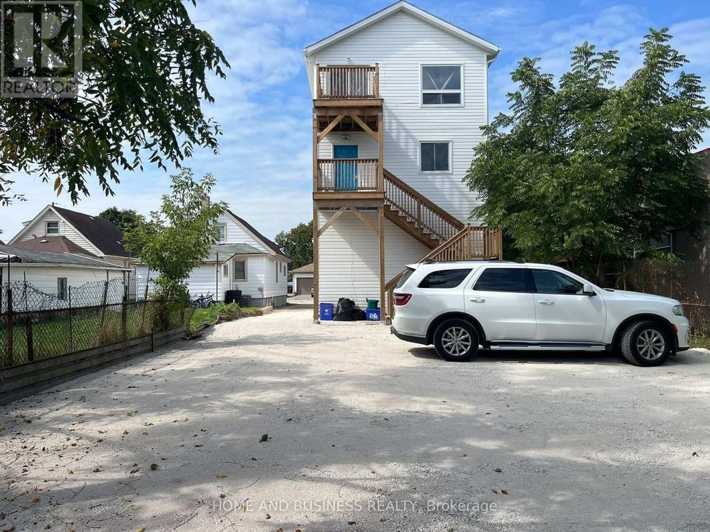 1 - 2 Patricia Street, Thorold (thorold Downtown)