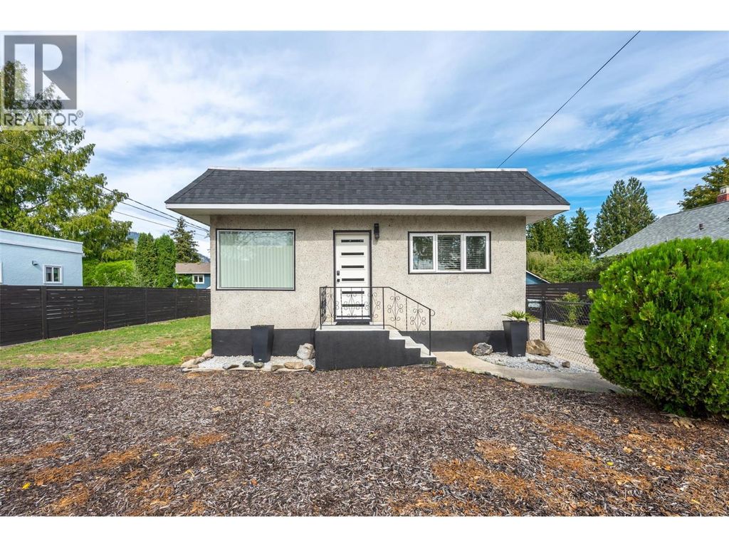637 Alexander Avenue, Penticton