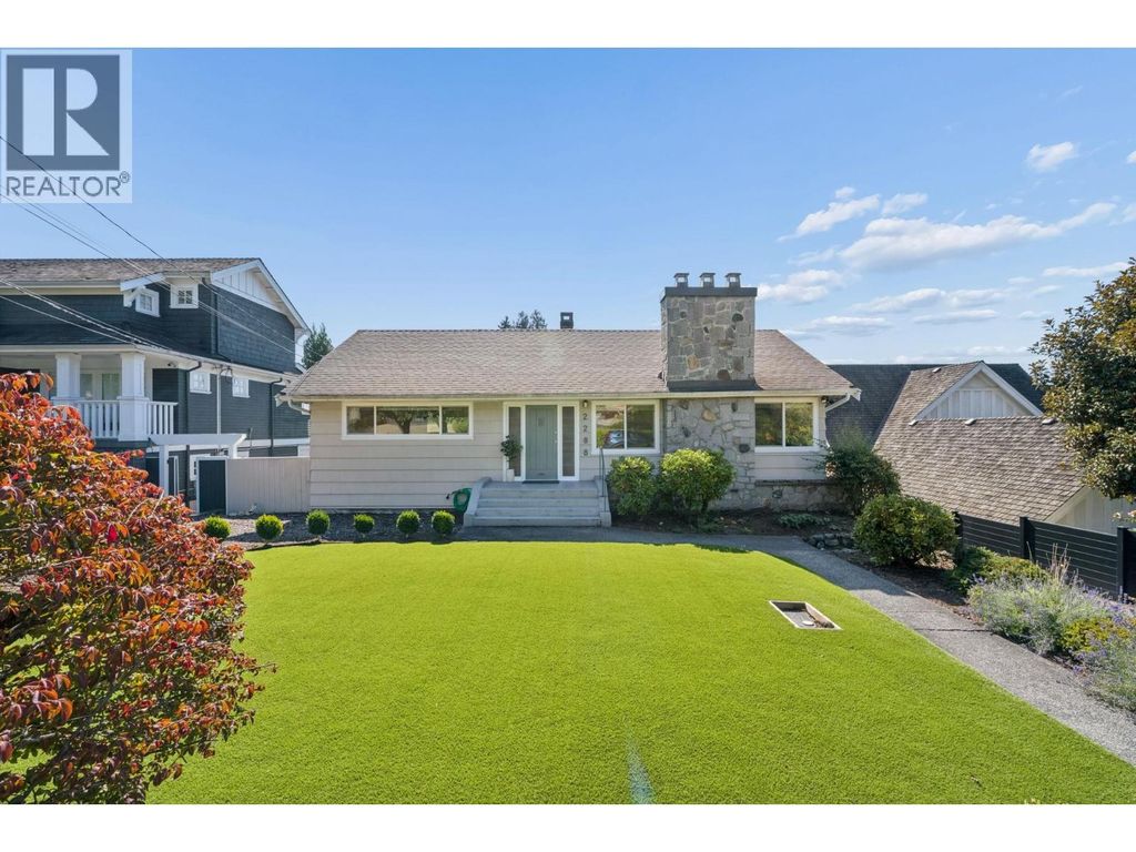 2288 Kings Avenue, West Vancouver