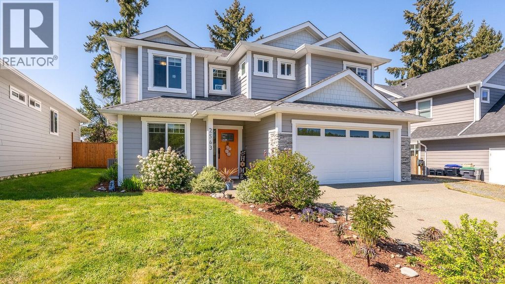 2563 Brookfield Dr, Courtenay