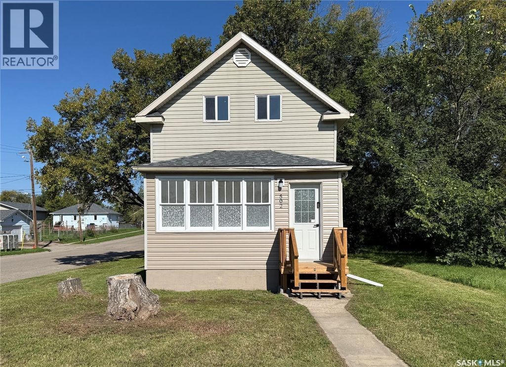 502 8th Street E, Prince Albert