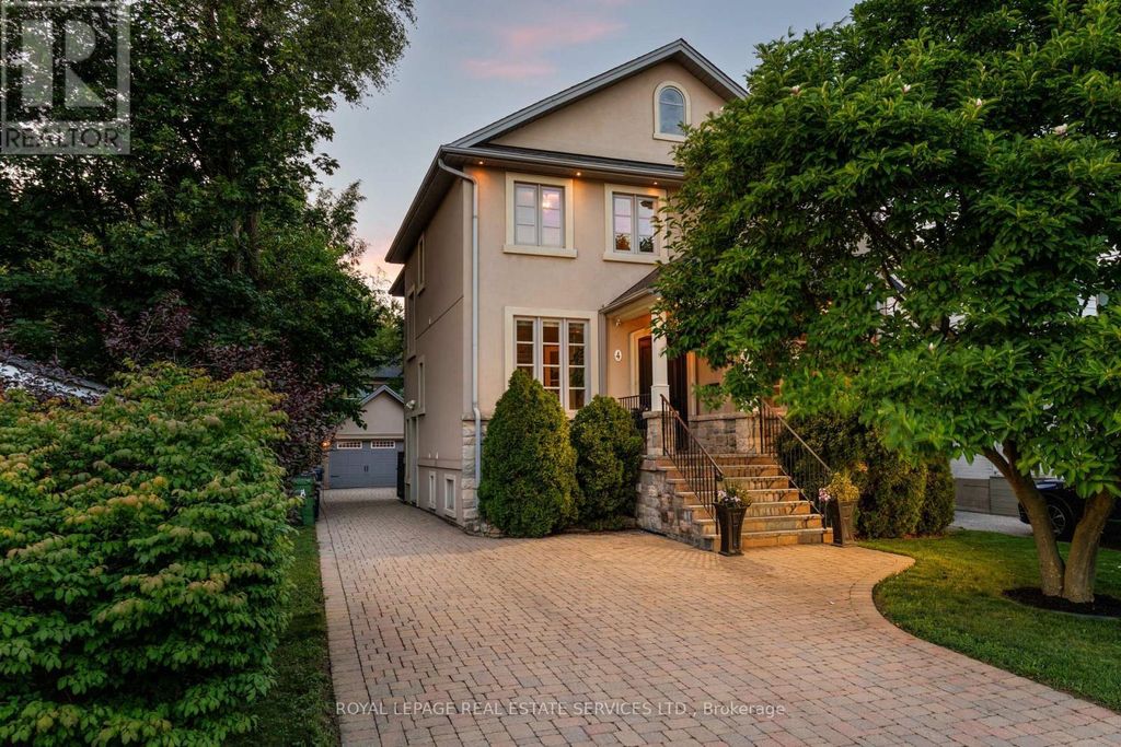 4 Springbrook Gardens, Toronto (stonegate-Queensway)