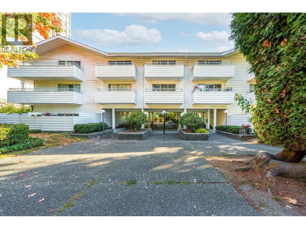 313 707 Eighth Street, New Westminster