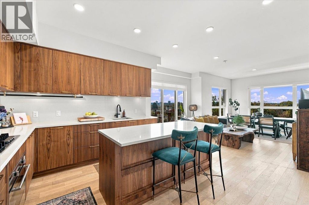 602 2550 Garden Drive, Vancouver