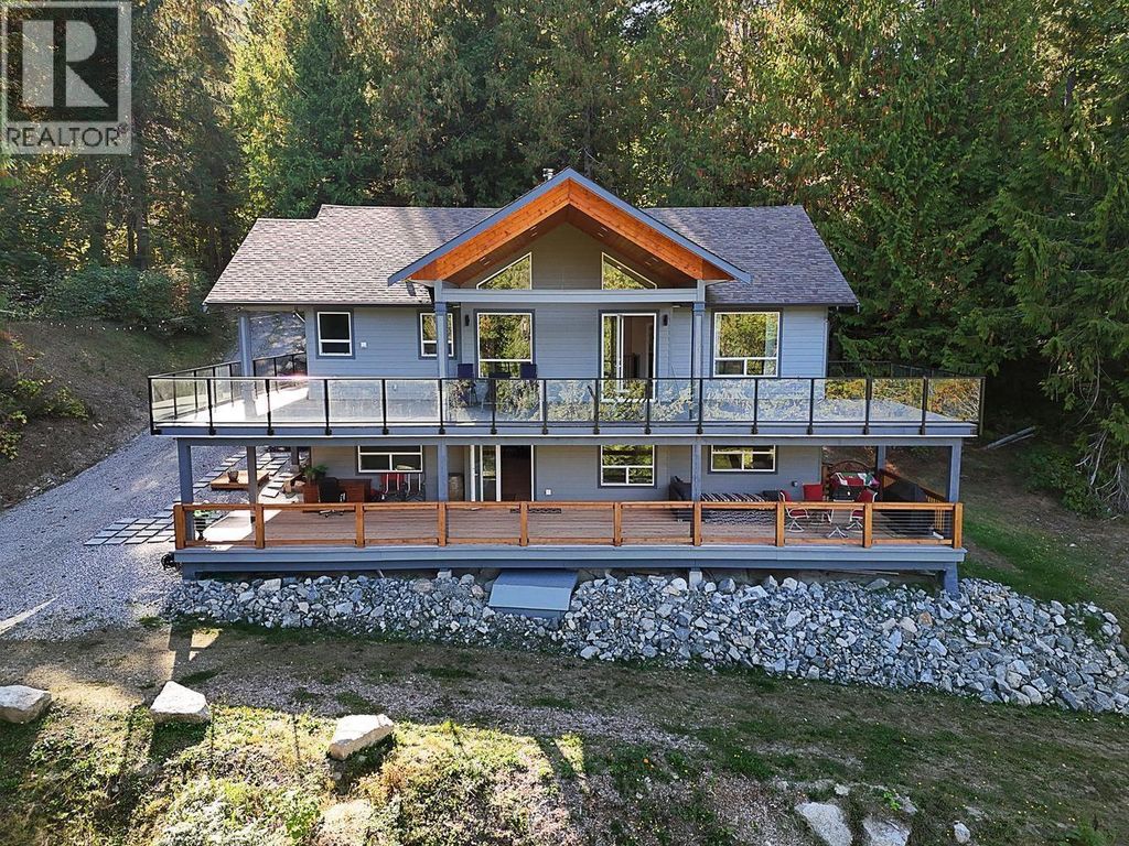 5611 E Oyster Bay Road, Garden Bay