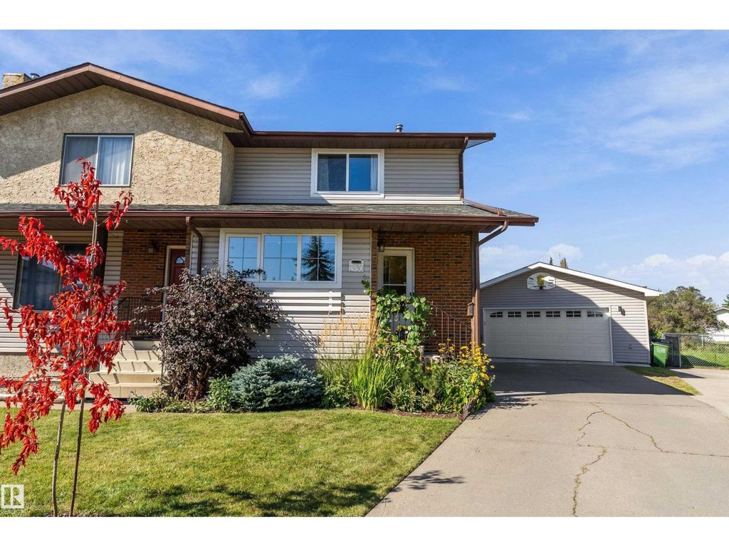 1930 104 St Nw, Edmonton