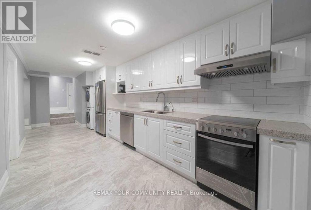 Lower - 24 Sombrero Court, Toronto (humber Summit)