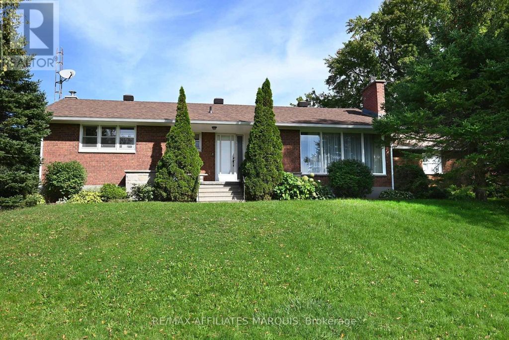 499 County Rd 29 Road, Rideau Lakes