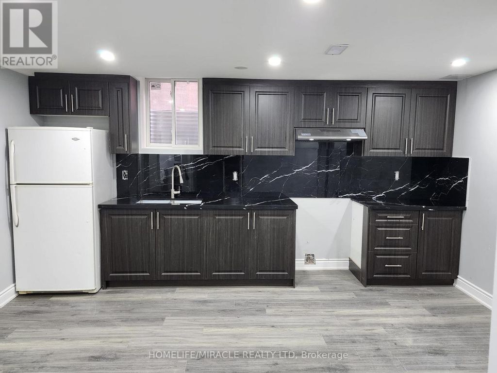 11 Streamline Drive, Brampton (madoc)
