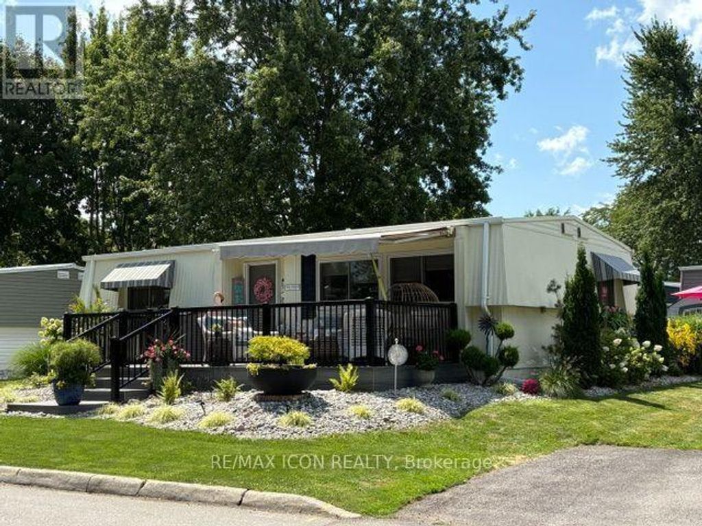100 Shannon Boulevard, South Huron (stephen)