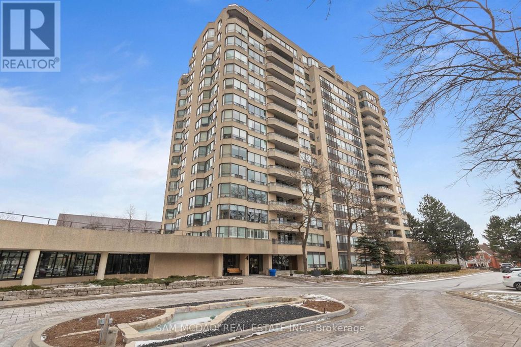 807 - 4 Willow Street, Waterloo