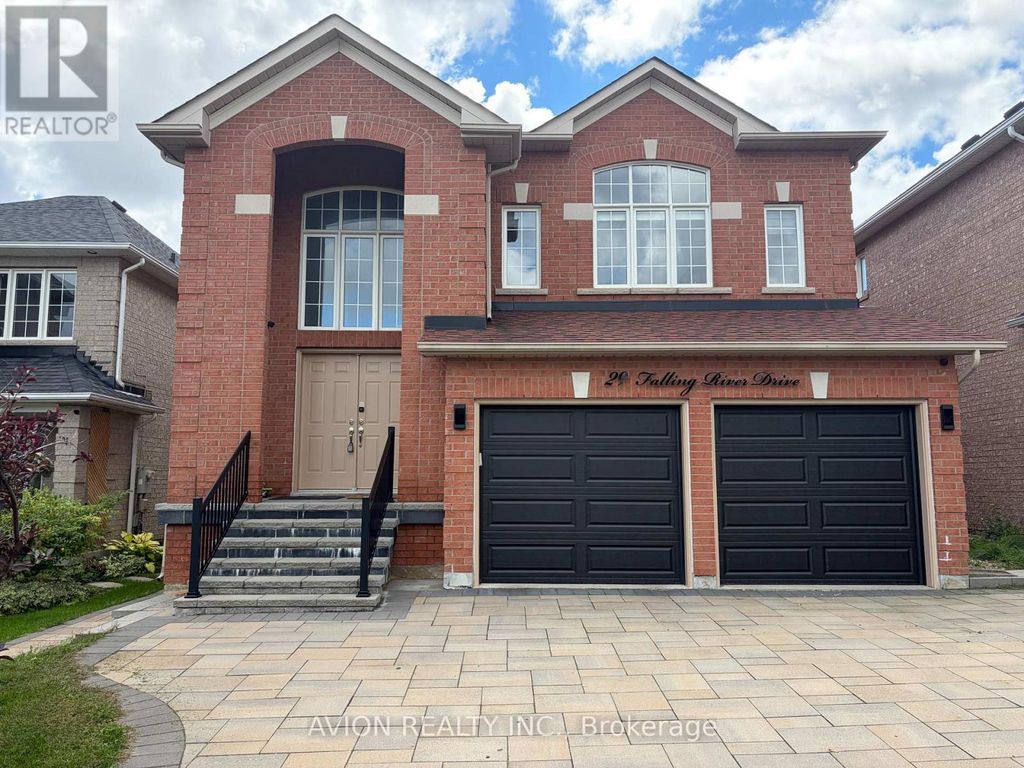 29 Falling River Drive, Richmond Hill (devonsleigh)