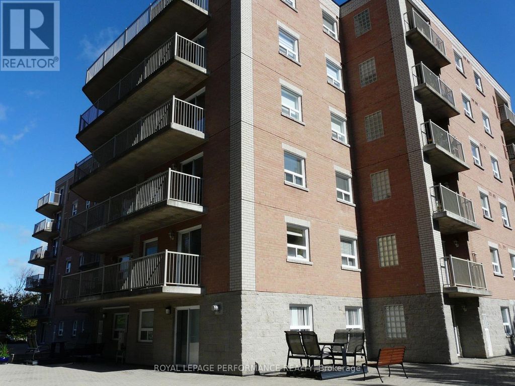 108 - 320 Centrum Boulevard, Ottawa