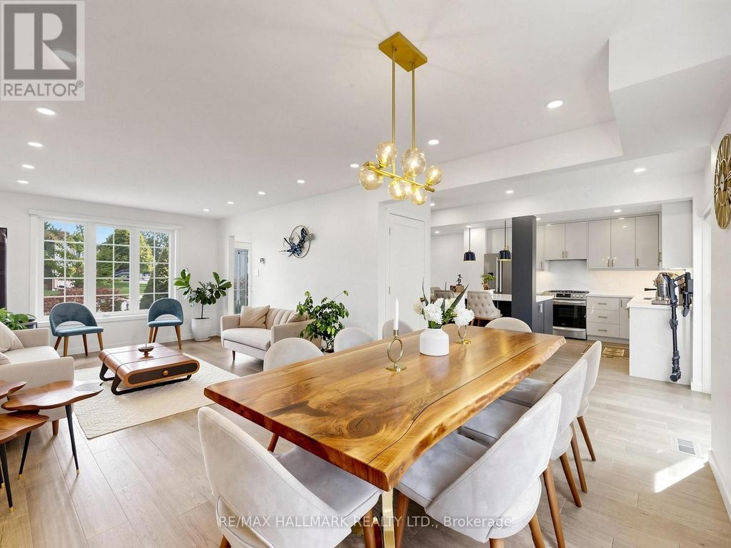 400 Handley Crescent, Newmarket (central Newmarket)