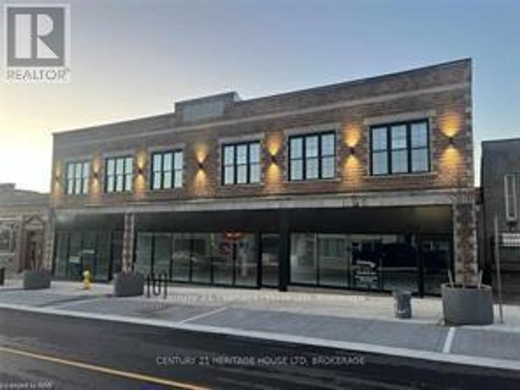 102 - 43 Jarvis Street, Fort Erie (central)