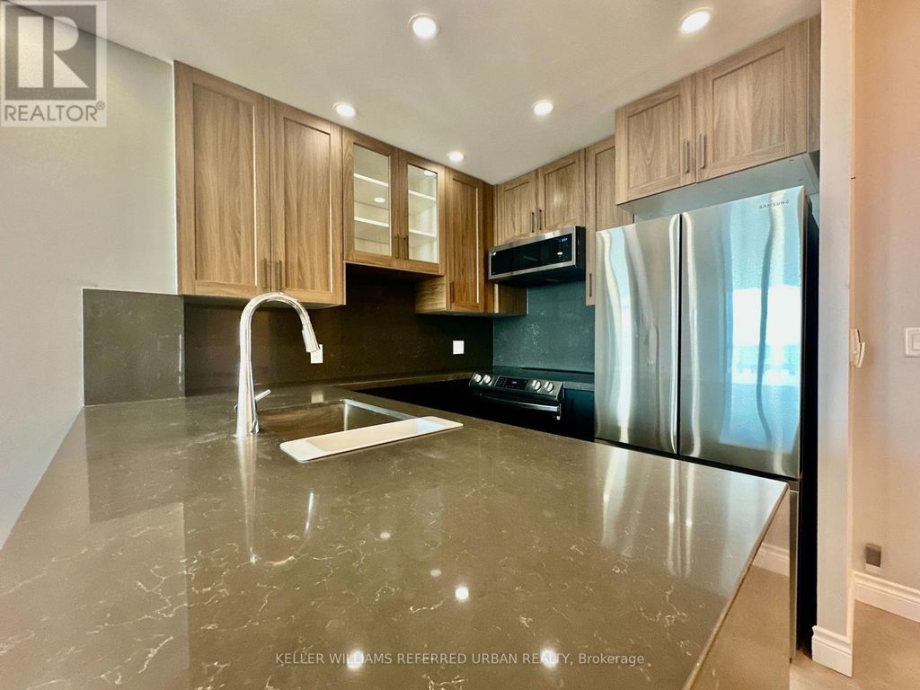 Ph 3705 - 8 Park Road, Toronto (rosedale-Moore Park)