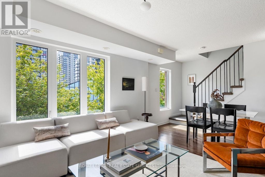 227 - 7 Foundry Avenue, Toronto (dovercourt-Wallace Emerson-Junction)