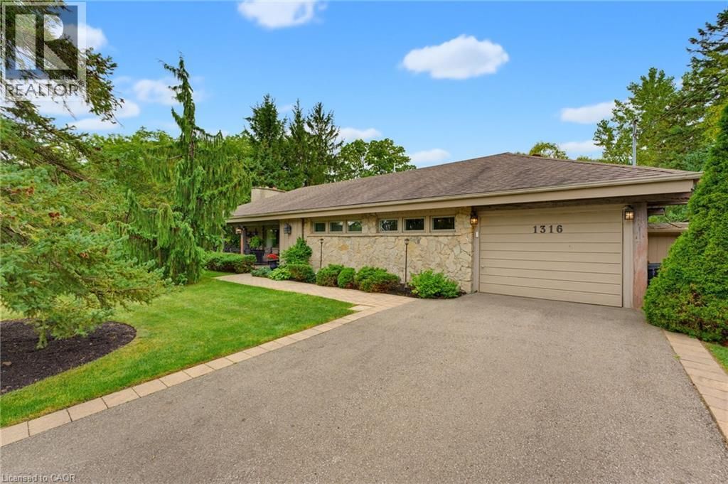 1316 Nevarc Drive, Burlington