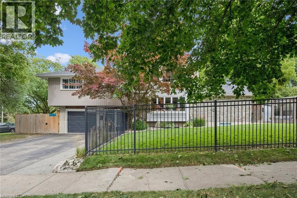 112 Margaret Avenue N, Waterloo