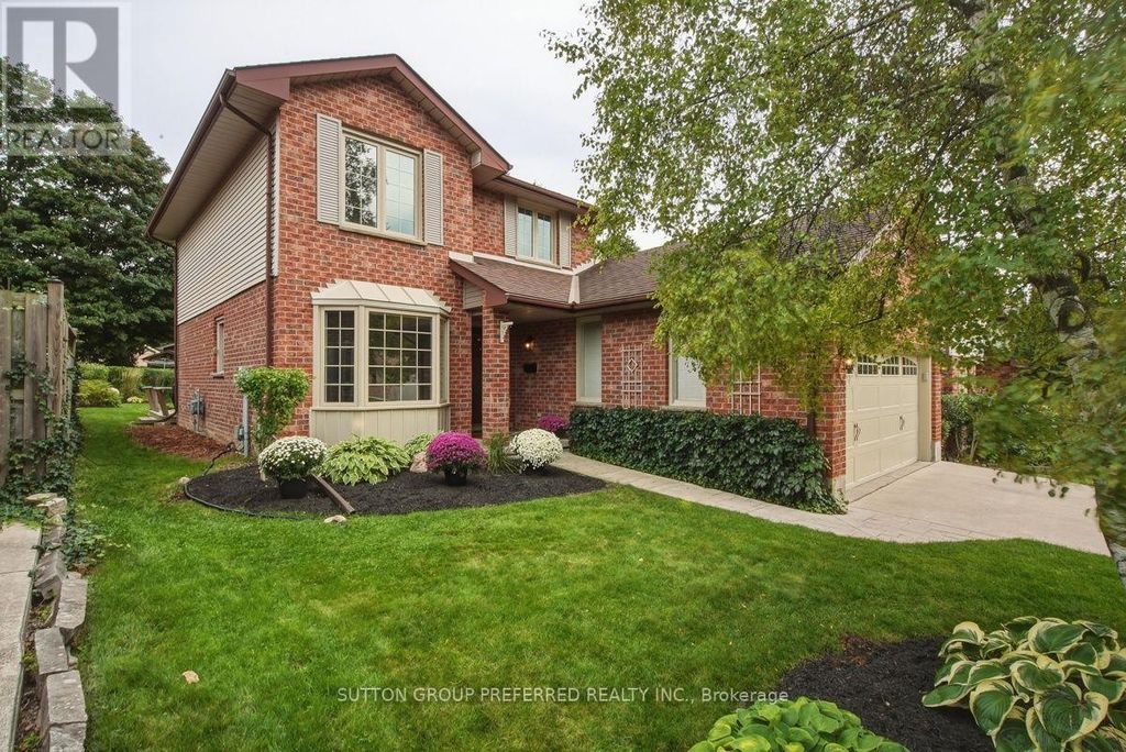 668 Country Club Drive, London South (south Q)
