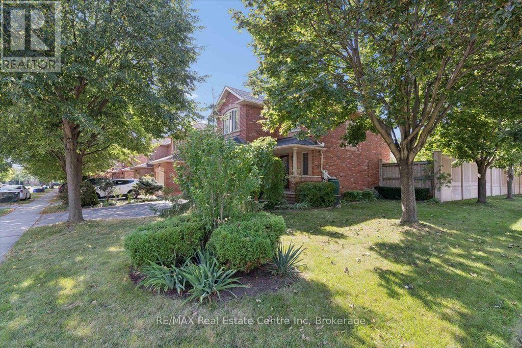 2524 Logan Avenue, Oakville (ro River Oaks)